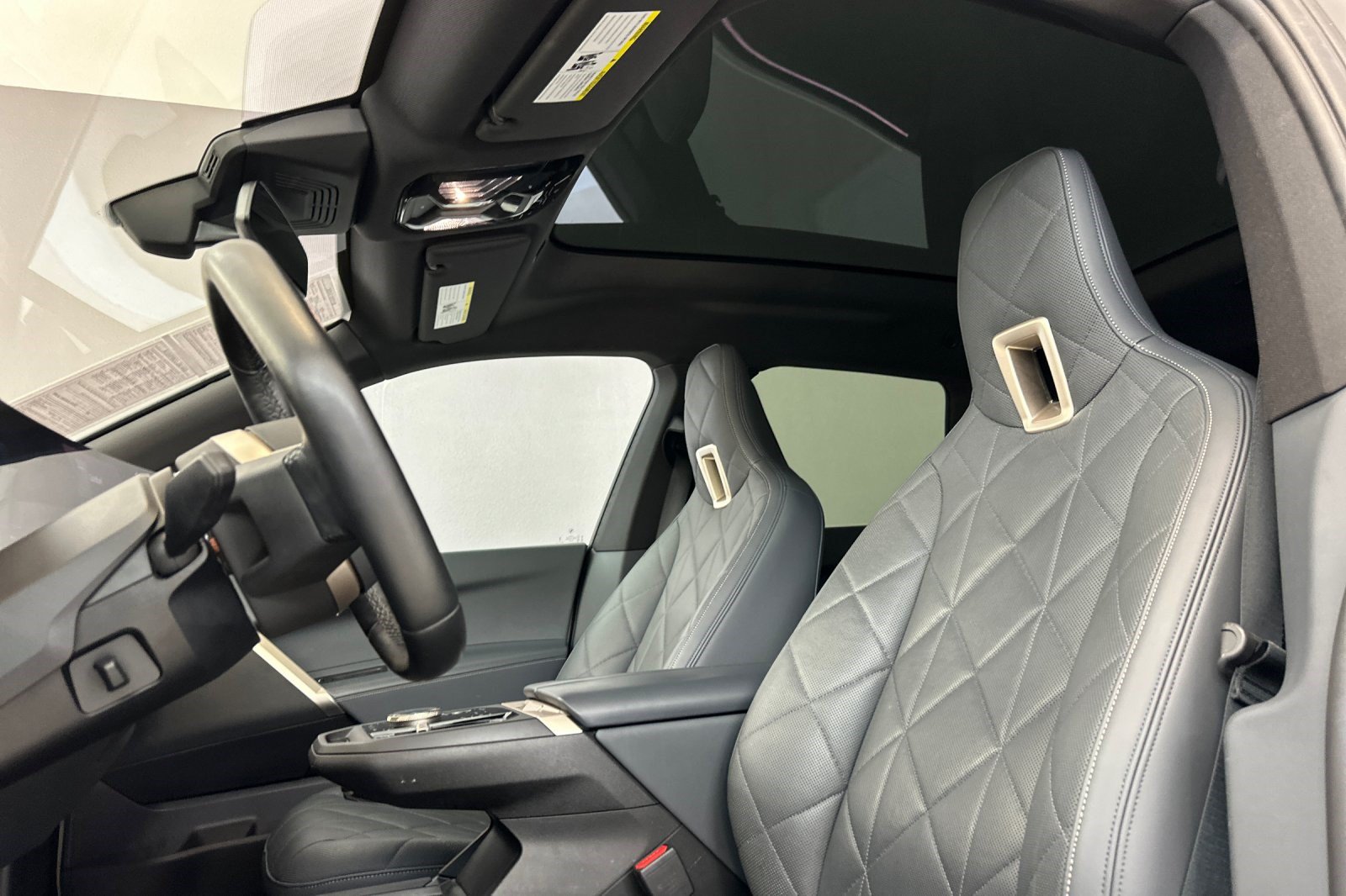 Certified 2024 BMW iX xDrive50 w/ Premium Package AWD/4WD image 25