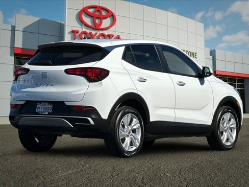 Used 2024 Buick Encore GX Preferred FWD image 3