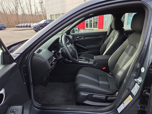 Used 2025 Honda Civic Sport image 14
