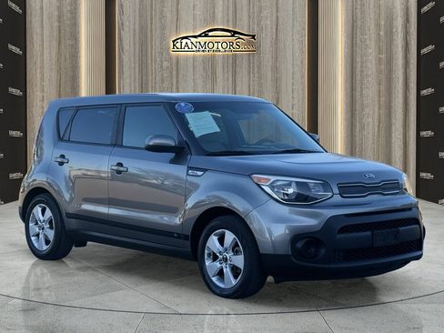 Used 2017 Kia Soul Base image 1