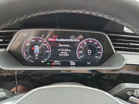 Used 2024 Audi Q8 e-tron Premium AWD/4WD image 12