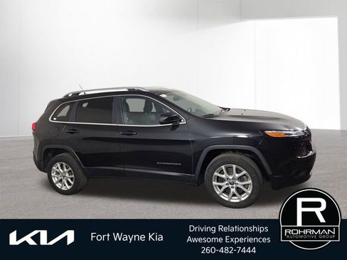 Used 2014 Jeep Cherokee Latitude w/ Comfort/Convenience Group FWD image 6