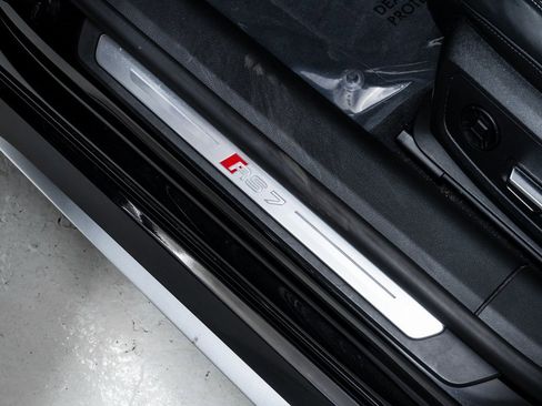 Used 2023 Audi RS 7 Sportback w/ RS 7 Executive Package image 23