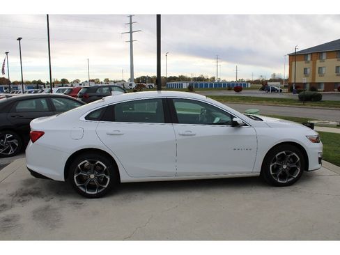 Used 2024 Chevrolet Malibu LT image 5