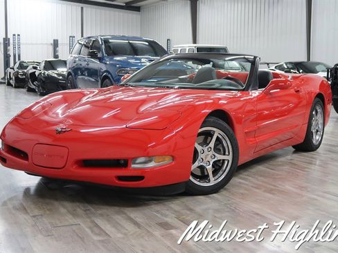 Used 2000 Chevrolet Corvette Convertible w/ Memory Pkg image 1