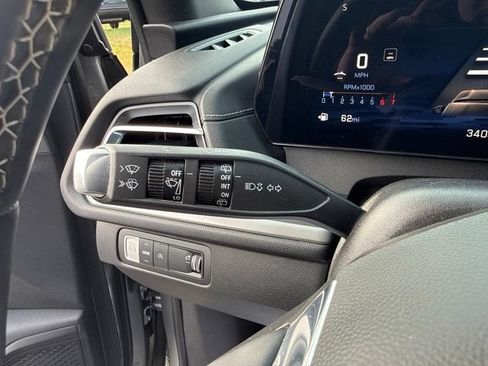 Used 2024 Chevrolet Traverse LT w/ LPO, Floor Liner Package FWD image 28