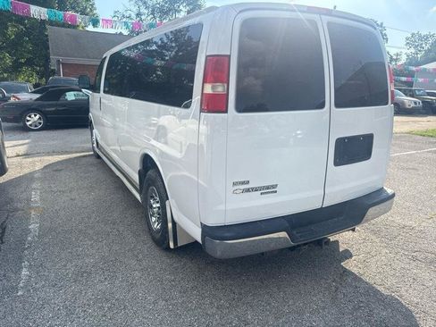 Used 2010 Chevrolet Express 3500 LT w/ LT Preferred Equipment Group RWD image 3