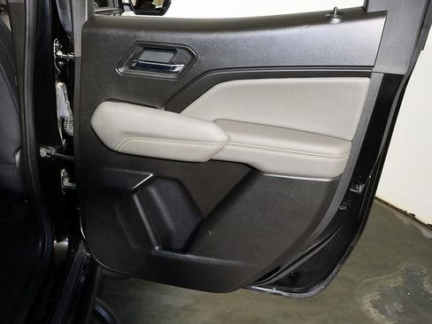 Used 2024 Chevrolet Colorado ZR2 w/ ZR2 Convenience Package III image 32