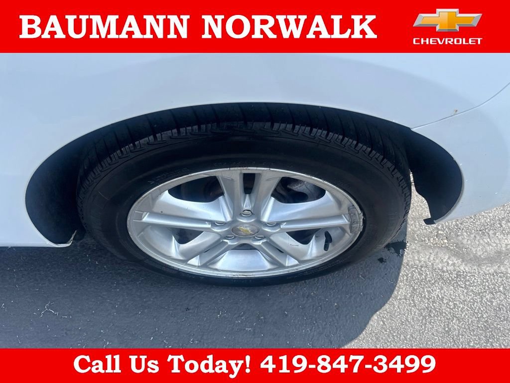 Used 2017 Chevrolet Cruze LT FWD image 10