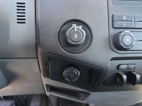 Used 2012 Ford F250 XL w/ PWR Equipment Group image 13