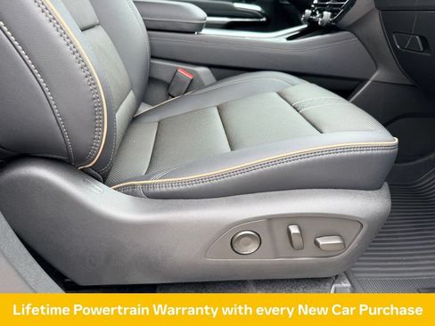 New 2026 Chevrolet Traverse High Country w/ LPO, Floor Liner Package FWD image 14