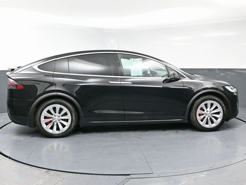 Used 2021 Tesla Model X Performance image 9