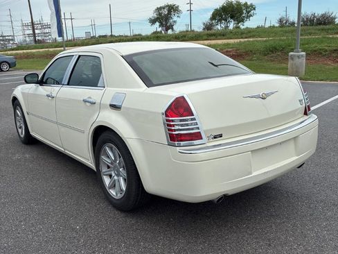 Used 2005 Chrysler 300 C RWD image 5