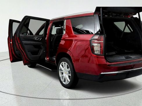 Used 2023 Chevrolet Tahoe LT w/ LT Signature Package AWD/4WD image 11