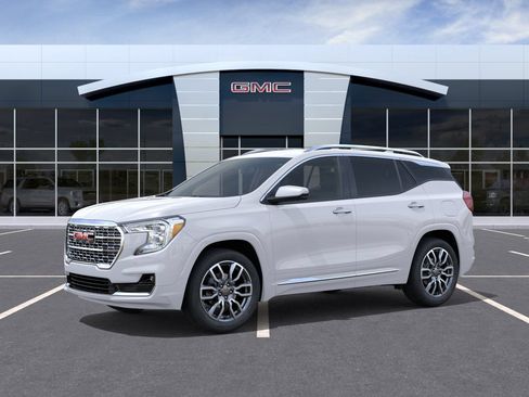 New 2024 GMC Terrain Denali AWD/4WD image 2