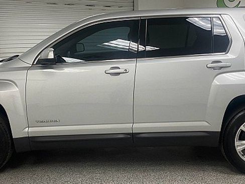 Used 2017 GMC Terrain SLE image 8