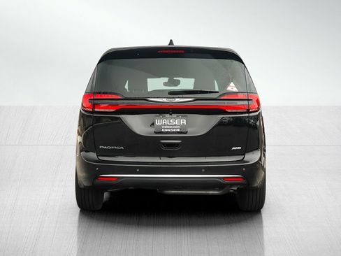 New 2026 Chrysler Pacifica Select image 5