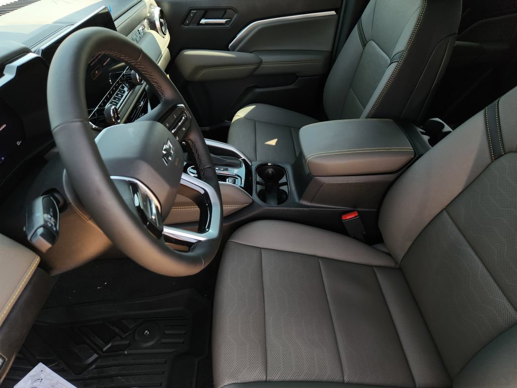 New 2026 Chevrolet Colorado ZR2 w/ Technology Package AWD/4WD image 9