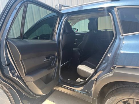 Used 2024 MAZDA CX-50 AWD 2.5 S w/ Premium Package image 13