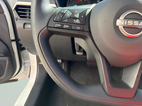 Used 2025 Nissan Altima 2.5 S image 22