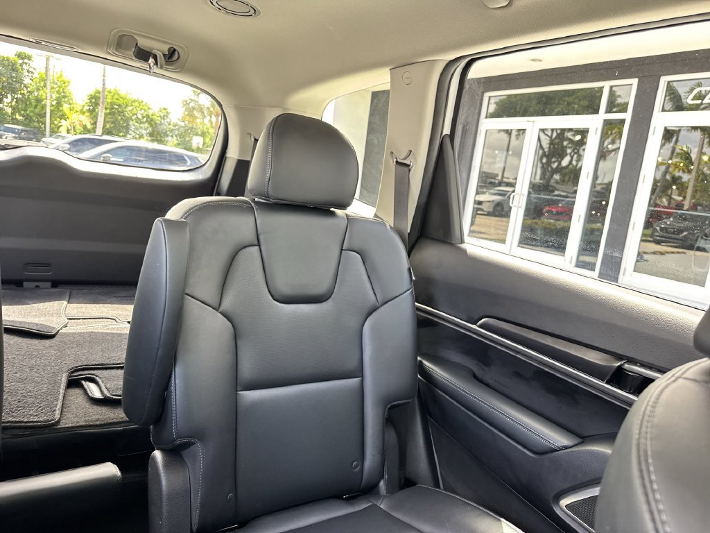 Used 2024 Kia Telluride S FWD image 19