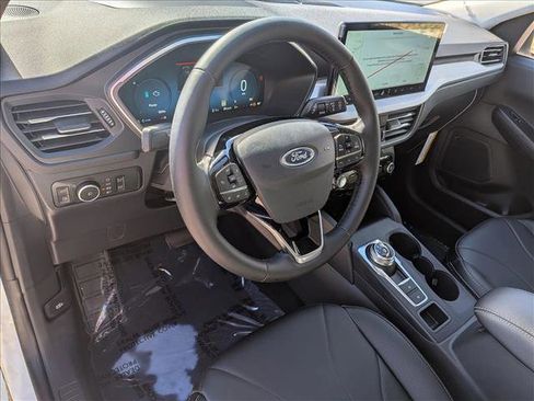 New 2026 Ford Escape SE w/ PHEV Premium Package FWD image 3