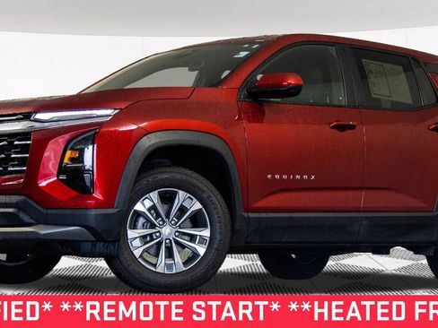 Used 2025 Chevrolet Equinox LT image 2