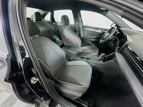Used 2025 Volkswagen Jetta Sport FWD image 29