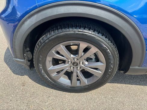 Used 2022 Ford Explorer XLT w/ Equipment Group 202A image 11