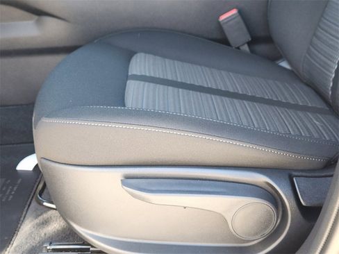 New 2026 Kia Sorento LX image 17