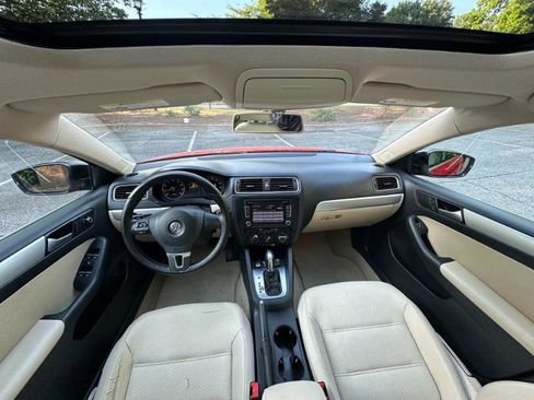 Used 2014 Volkswagen Jetta SE FWD image 33