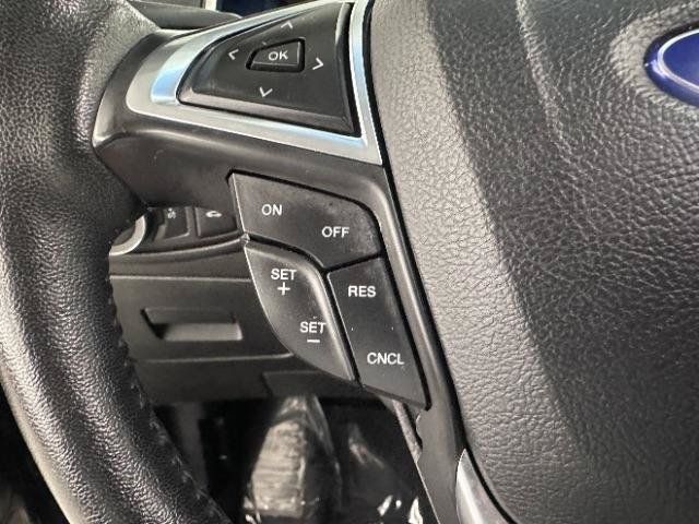Used 2017 Ford Edge SEL w/ Equipment Group 201A AWD/4WD image 18