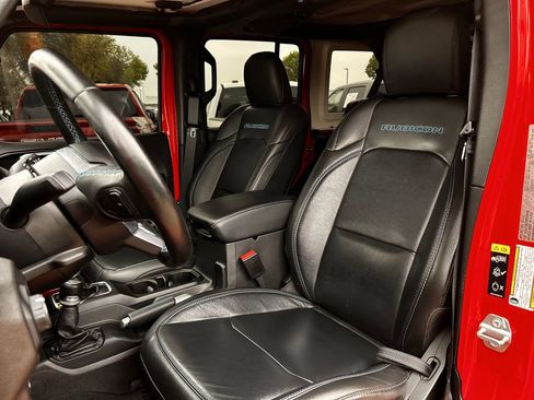Used 2022 Jeep Wrangler Unlimited Rubicon 4xe w/ Cold Weather Group image 28