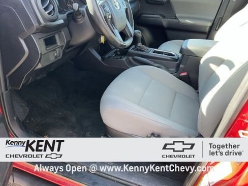 Used 2019 Toyota Tacoma SR w/ SX Package image 21