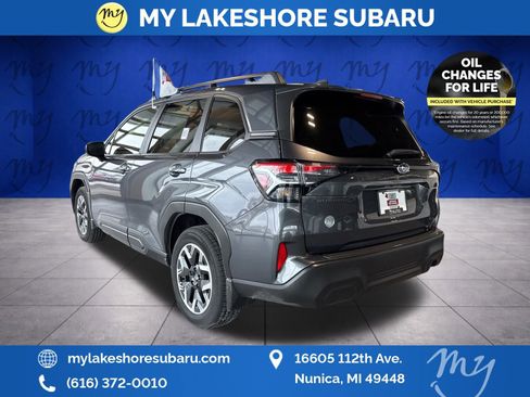 Certified 2025 Subaru Forester Premium AWD/4WD image 8