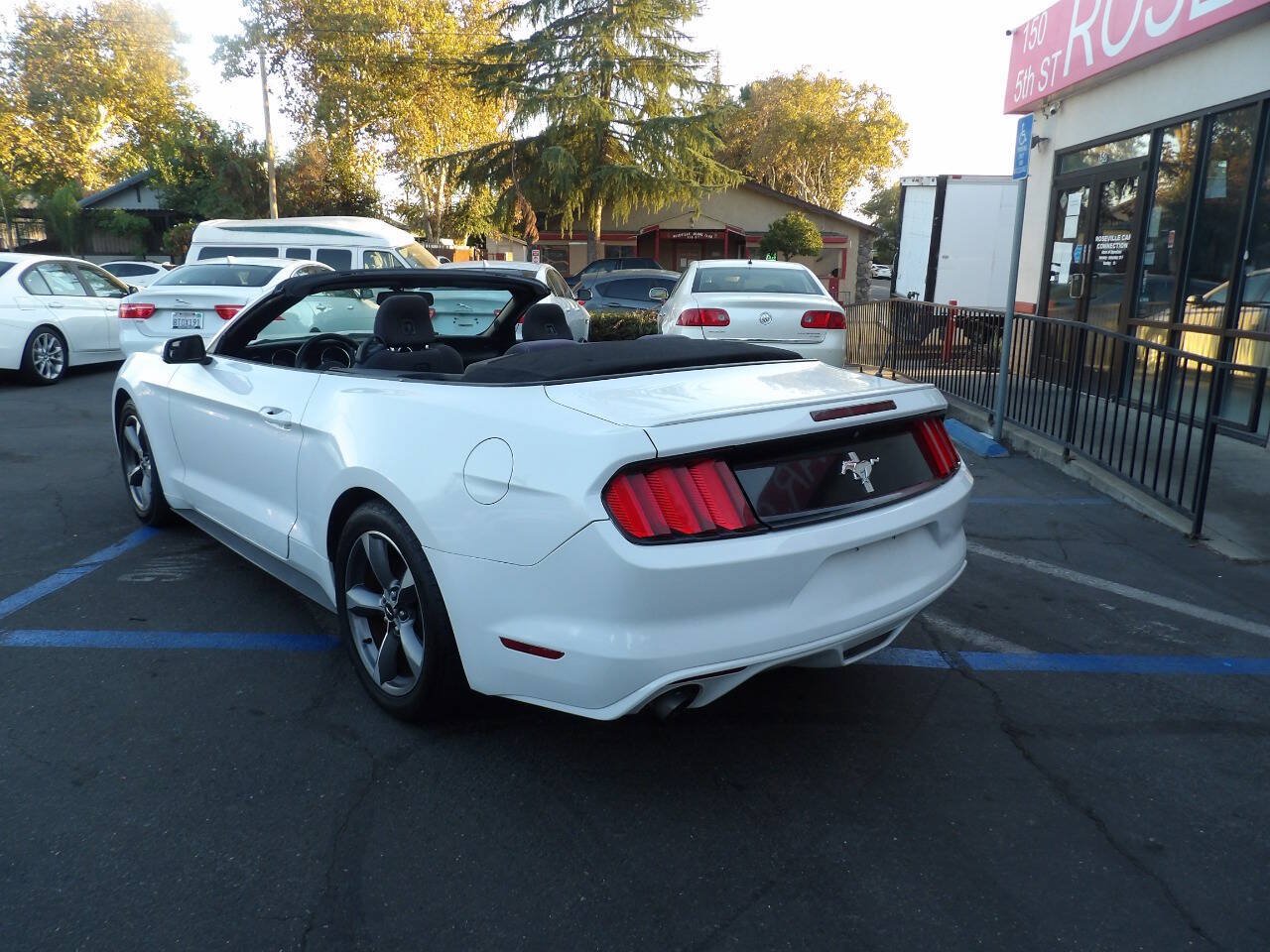 Used 2016 Ford Mustang Convertible w/ Equipment Group 051A RWD image 4