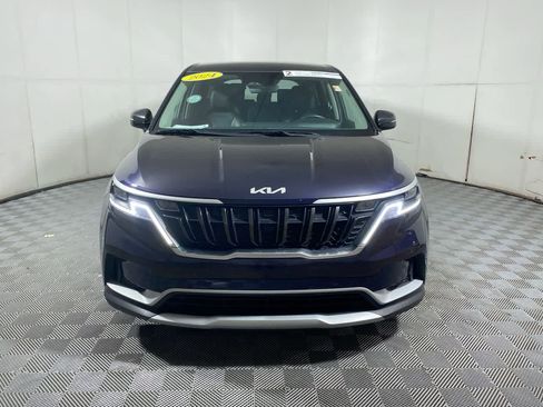 Used 2024 Kia Carnival LX image 10