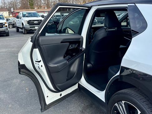 Used 2023 Toyota bZ4X AWD image 17