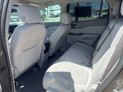 Used 2019 GMC Acadia SLE FWD image 9