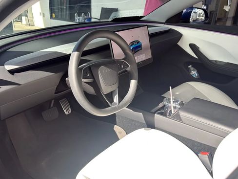 Used 2025 Tesla Model 3 Long Range RWD image 3