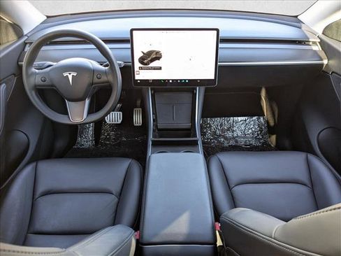 Used 2020 Tesla Model Y Performance image 18