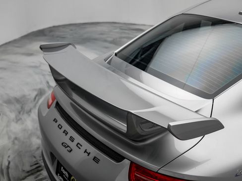 Used 2015 Porsche 911 GT3 RWD image 17