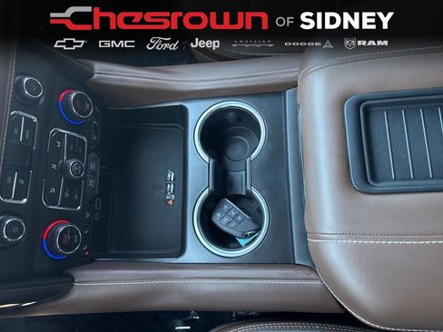 Used 2023 Chevrolet Suburban High Country AWD/4WD image 54