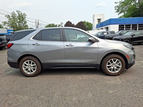 Used 2024 Chevrolet Equinox LT AWD/4WD image 9