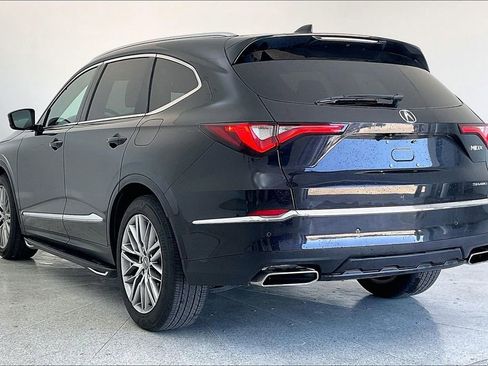 Used 2023 Acura MDX SH-AWD w/ Advance Package image 2