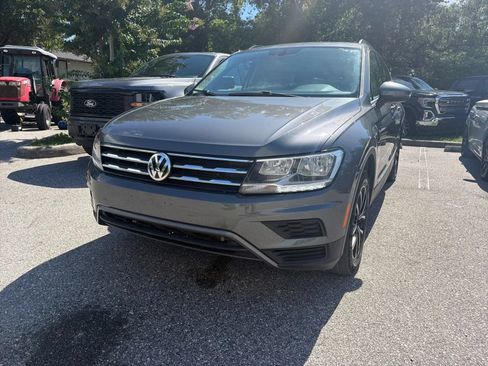 Used 2021 Volkswagen Tiguan SEL FWD image 3