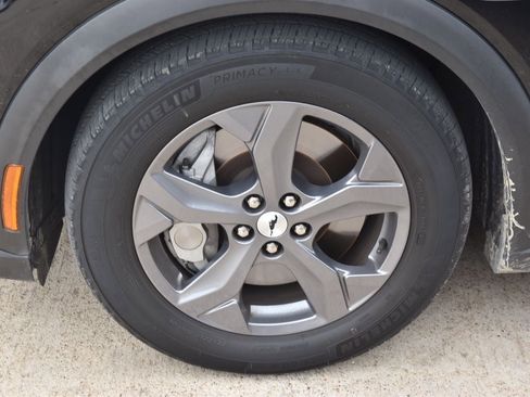 Used 2023 Ford Mustang Mach-E Select image 9