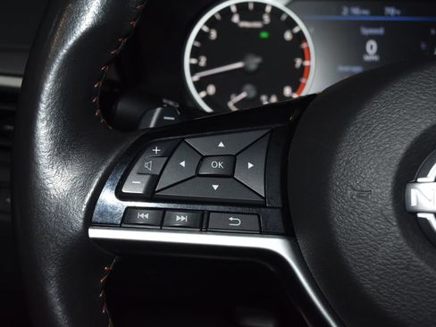 Used 2024 Nissan Altima 2.5 SR FWD image 7