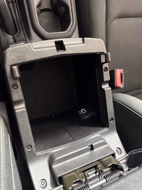 Used 2022 Jeep Wrangler Unlimited Sport AWD/4WD image 37