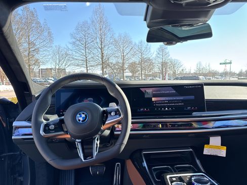 New 2026 BMW 750e xDrive w/ Luxury Rear Seating Package image 12